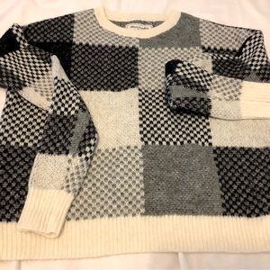 Abercrombie & Fitch fashion sweater small NWOT
